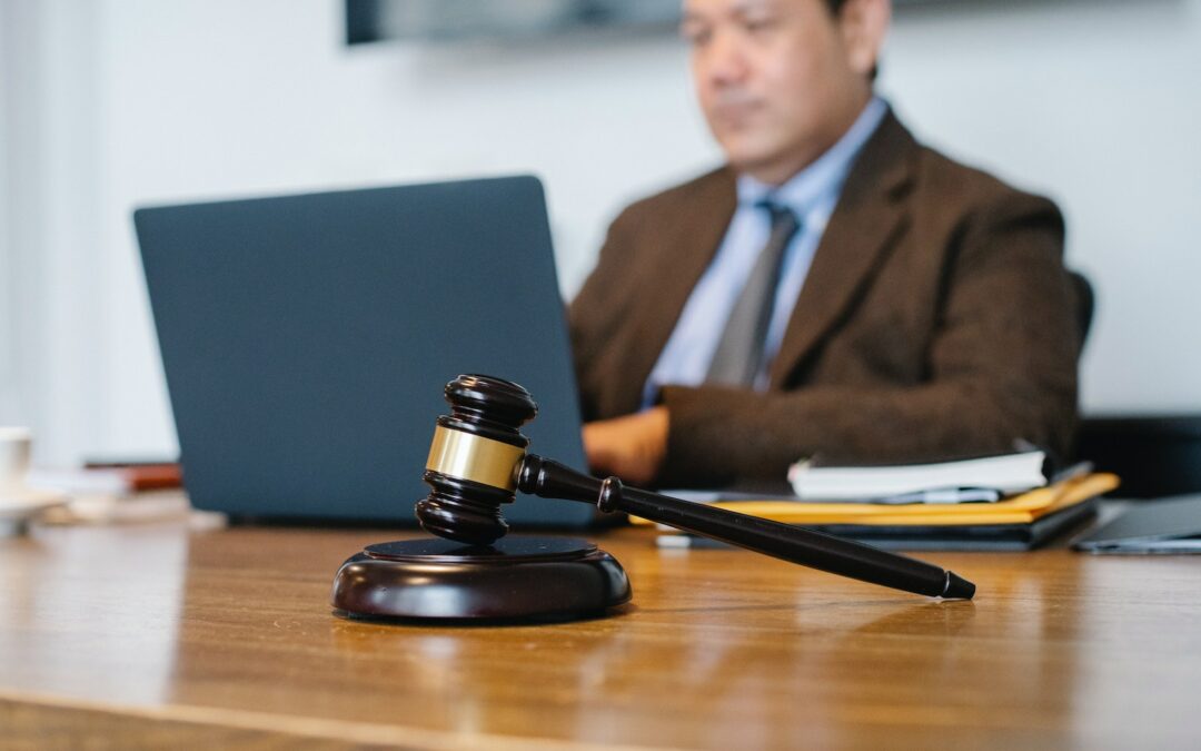 Top Mistakes to Avoid When Hiring a Lawyer: Expert Advice for Success